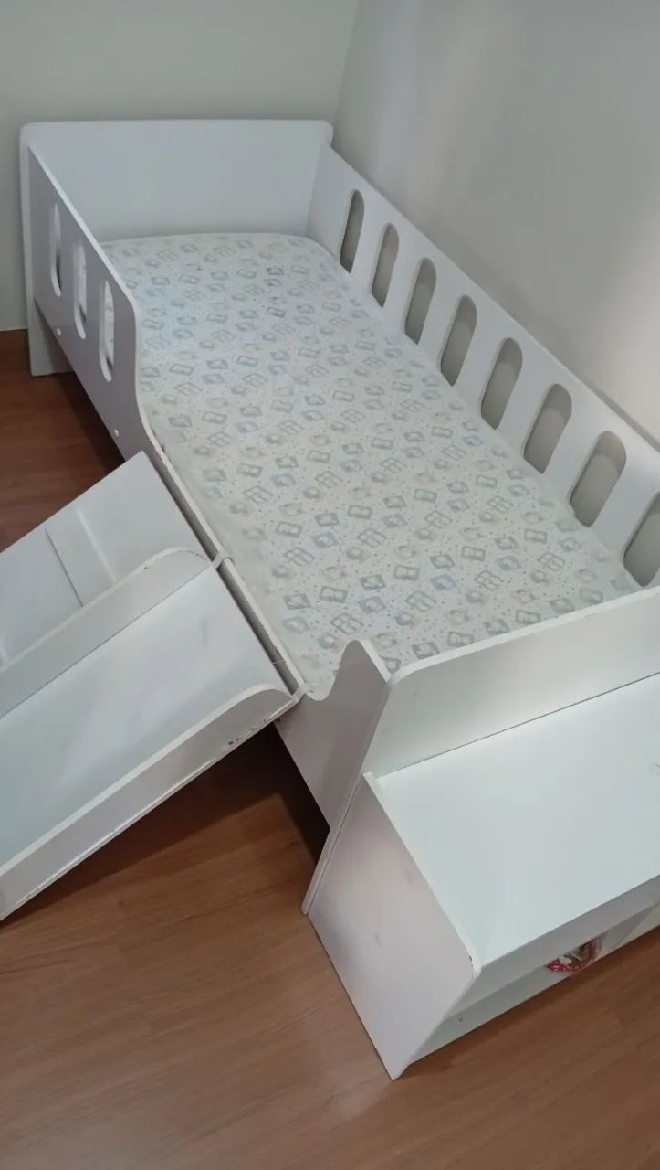 Mini cama com colchão 