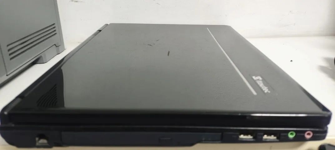 Notebook Itautec Infoway W7650 Intel Pentium 3GB memoria SSD 128GB Windows 10 - Foto 5