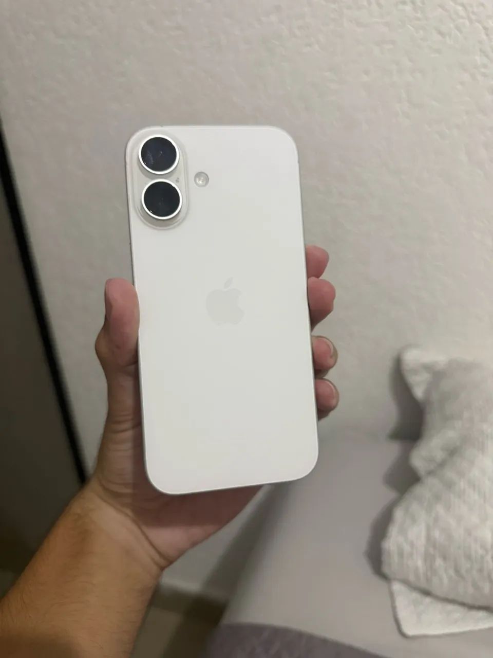 iPhone 16 128GB