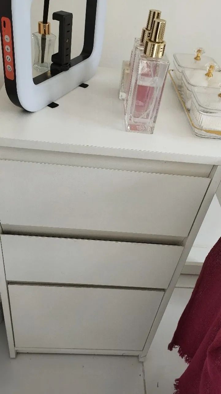 Mesa "L" de manicure 