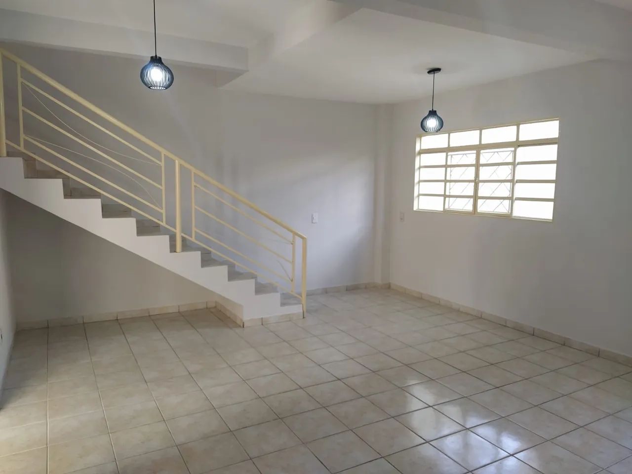 Sobrado para alugar / Setor Sudoeste/ R$ 2.800 - Foto 2
