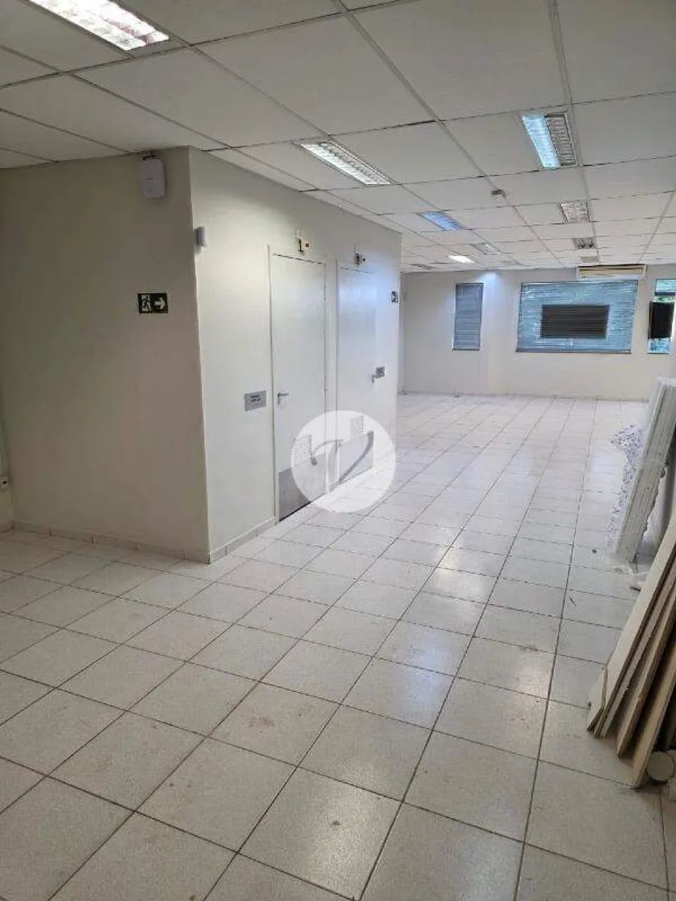Sobreloja Comercial para Alugar em Santo André (Jd. do Estádio)  230 m²