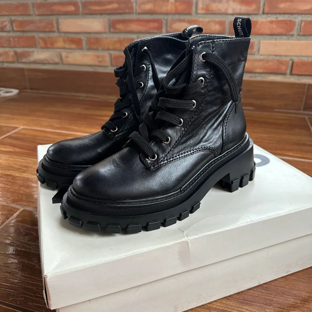Bota tratorada Schutz  - Foto 3