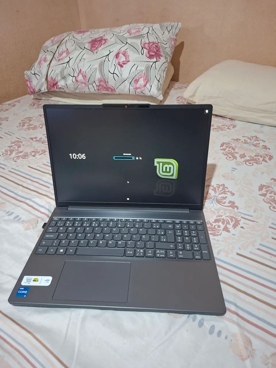 Notebook IdeaPad Slim 3 15IRH10