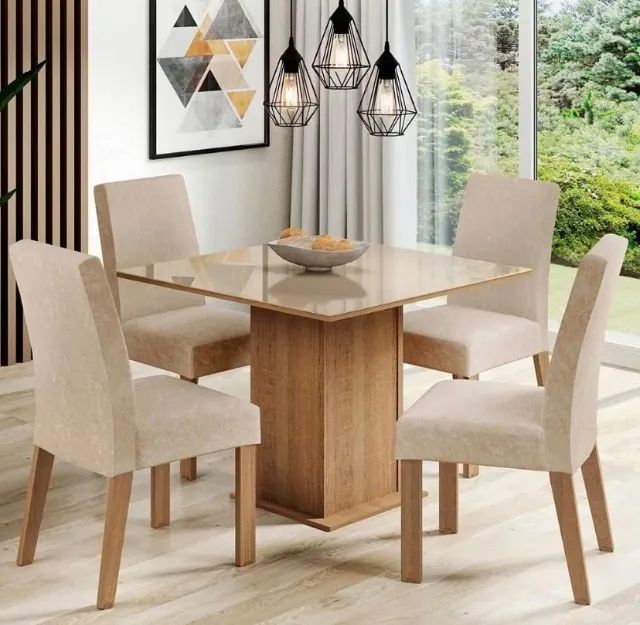 Mesa de jantar com tampo de vidro 