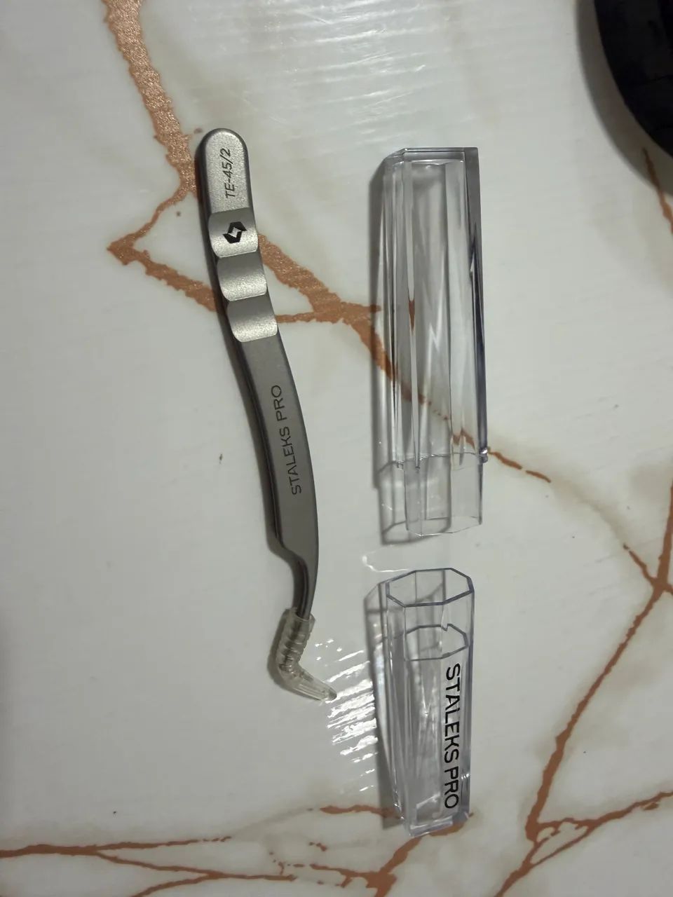 Pinças para cílios, as melhores, e no vai junto a considerada Ferrare das pinces - Foto 2