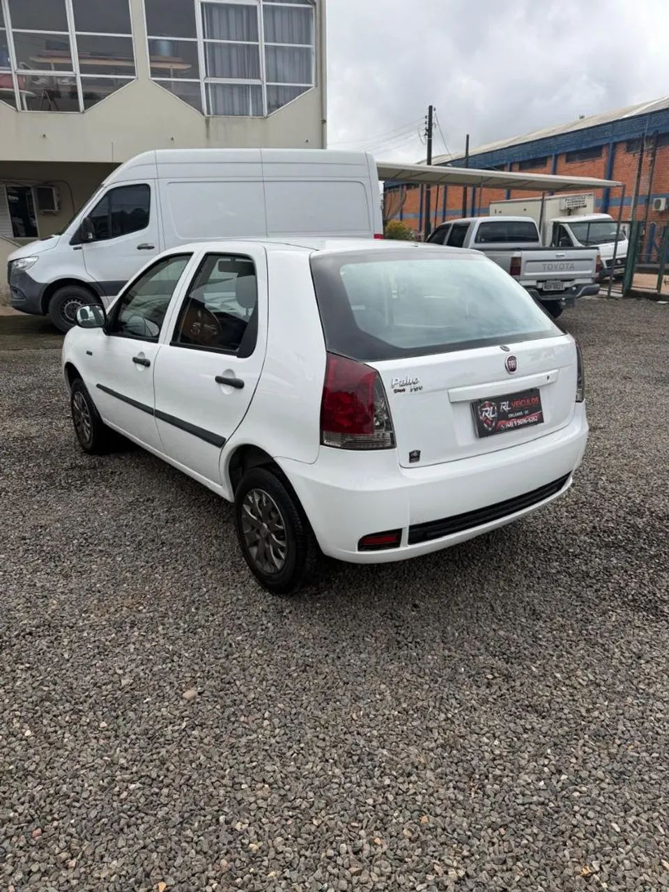 Fiat Palio Celebration 1.0 Fire Flex 8V 4P 2016 - Foto 5