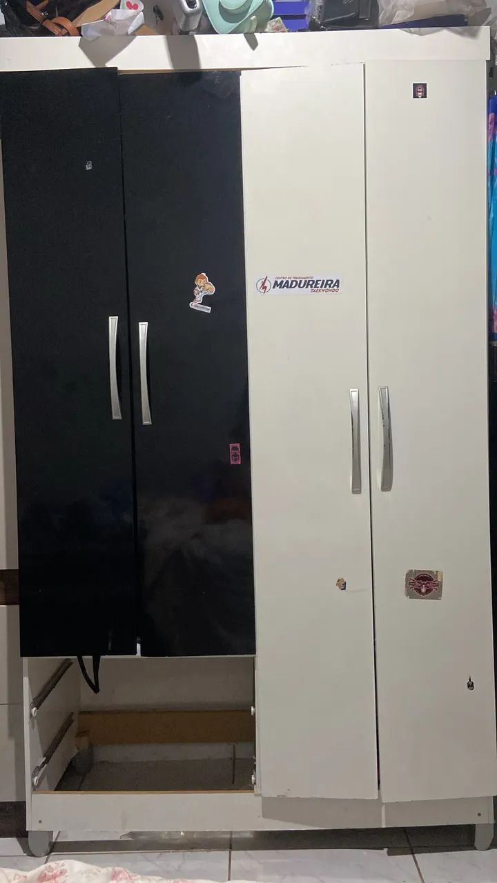 Guarda roupa solteiro
