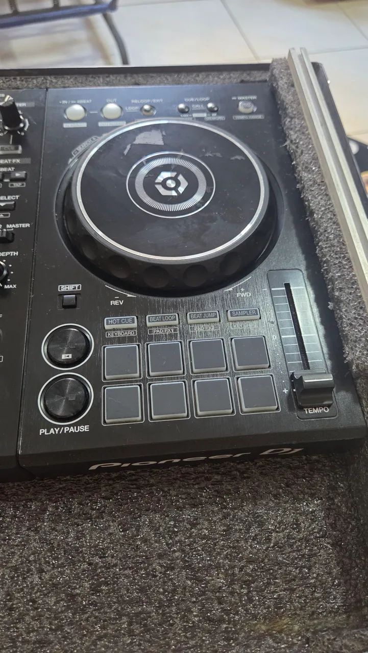 CONTROLADORA DDJ 400 + CASE + CABOS  - Foto 4