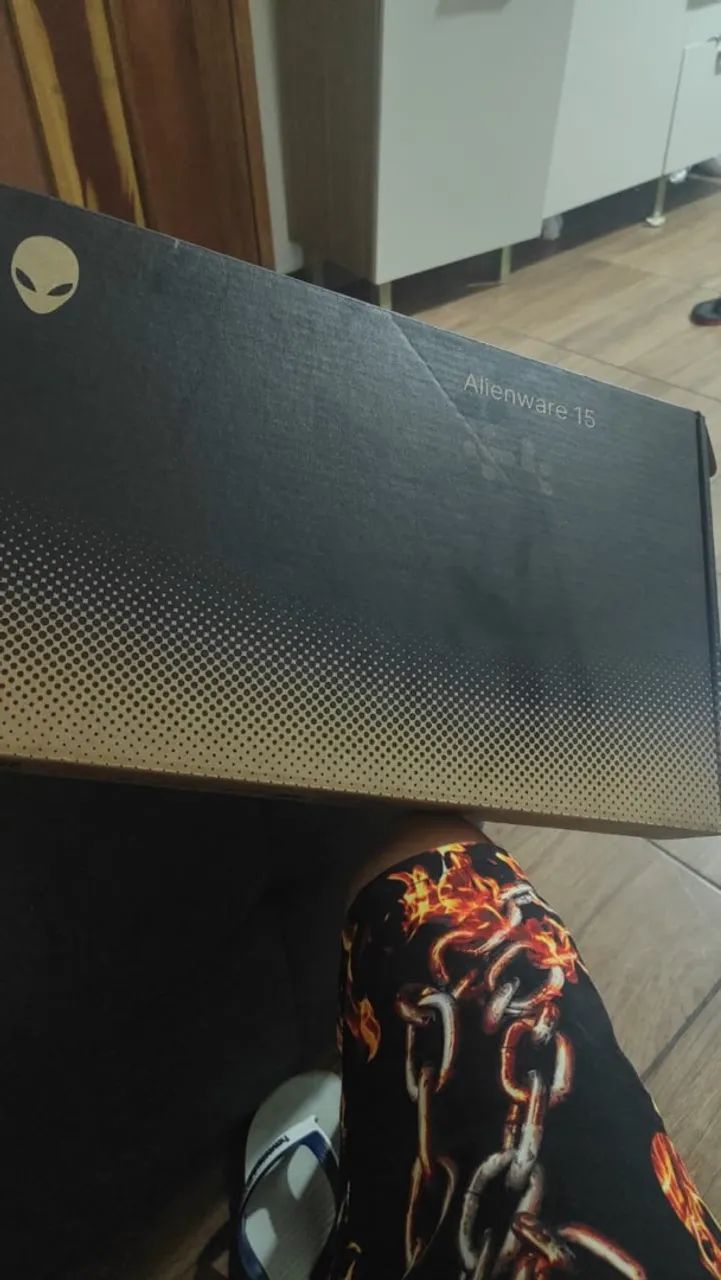 VENDO NOTEBOOK GAMER ALIENWARE 15  - Foto 2