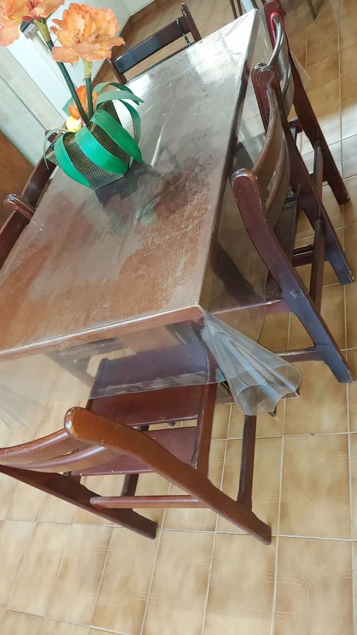 Mesa/Cadeira de madeira  - Foto 3