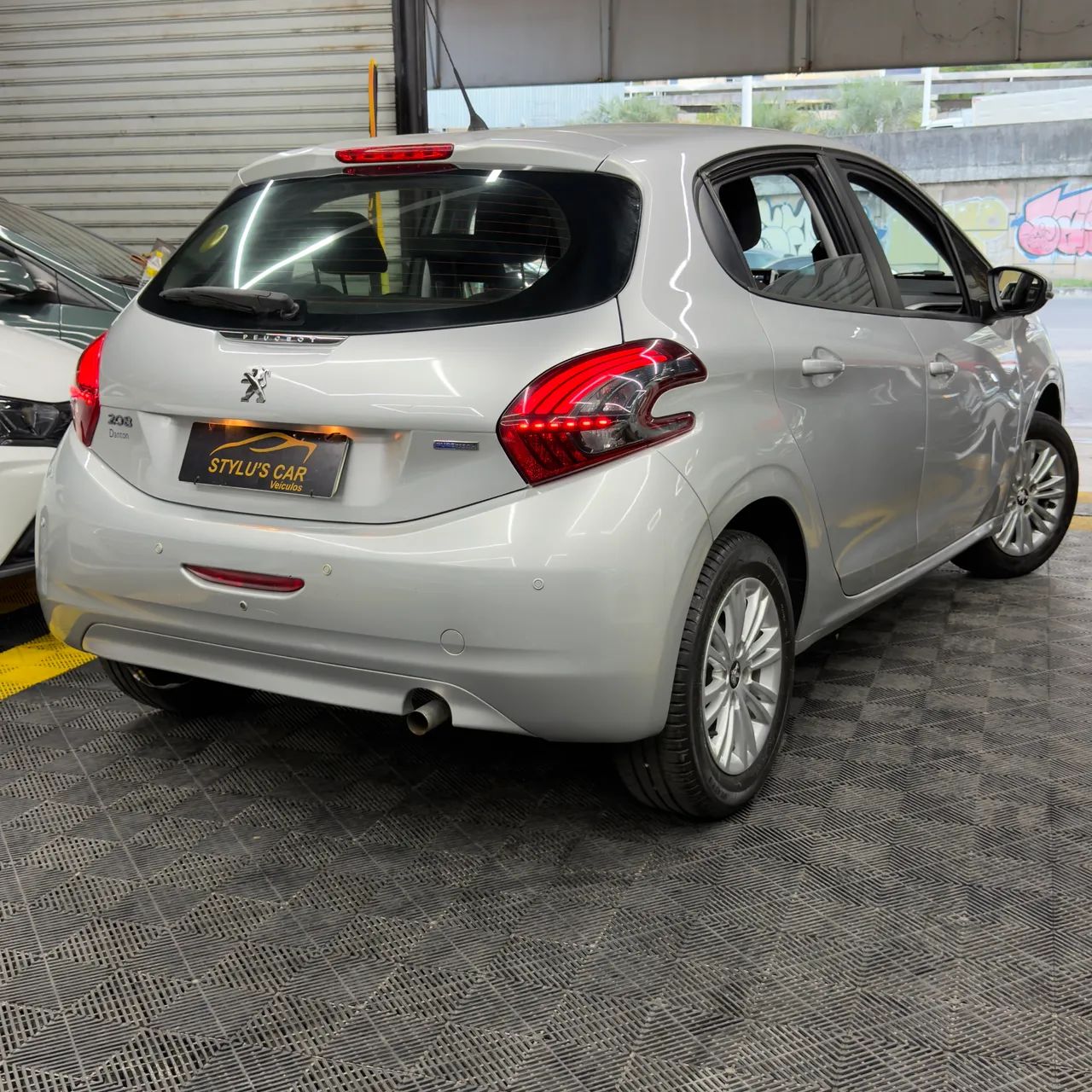 Peugeot 208 Active Pack 1.2 Flex 12V 5P Mec. 2018 - Foto 9