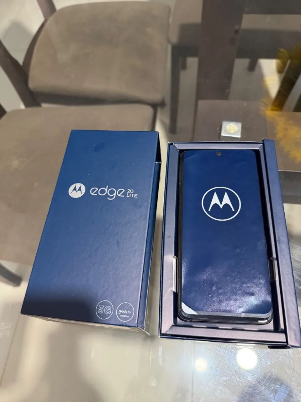 CELULAR EDGE 20 LITE NA CAIXA - Foto 2