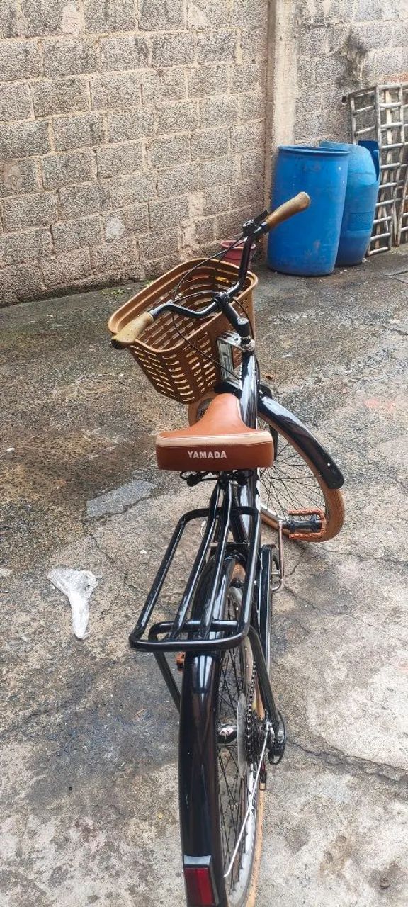 Vendo bicicleta aro 26 com marcha e cesta