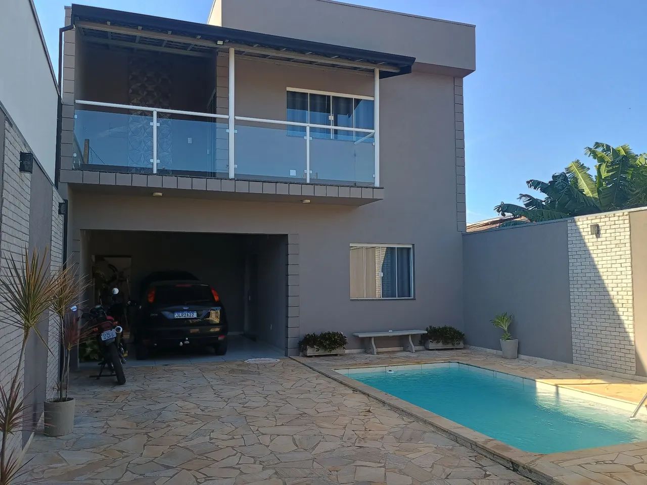 Casa 03 dormitórios, piscina, suíte com hidro 