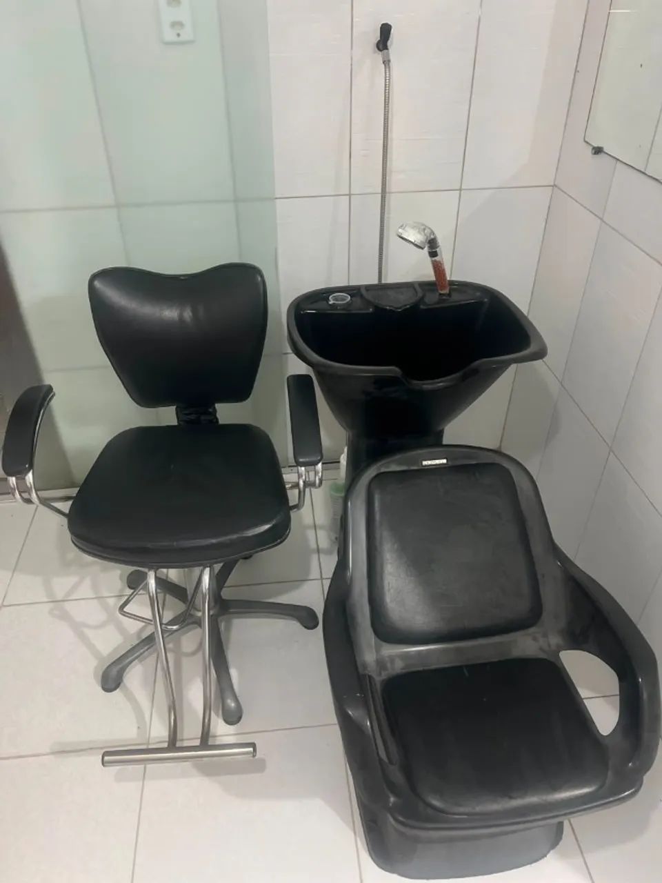 CADEIRA E LAVATORIO DE SALAO