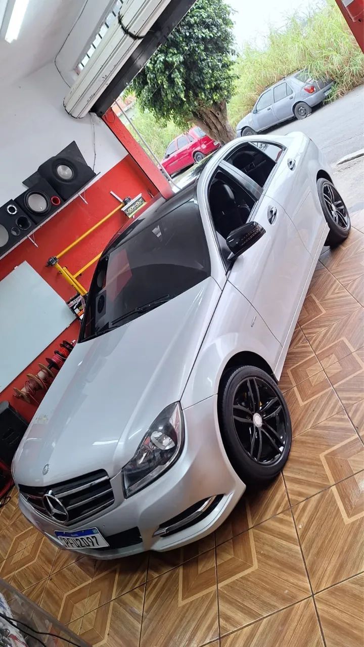Mercedes-Benz C-180 CGI Classic 1.8 16V 156cv Aut. 2012