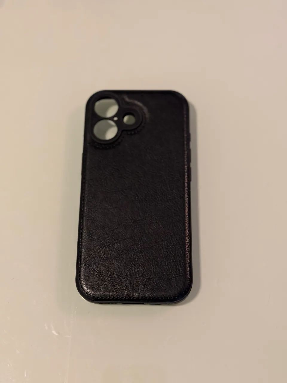 Capinha de couro iPhone 16