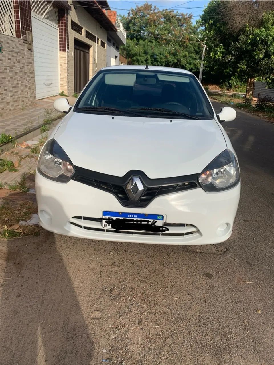 Vendo clio 15/16 completo. 34.500