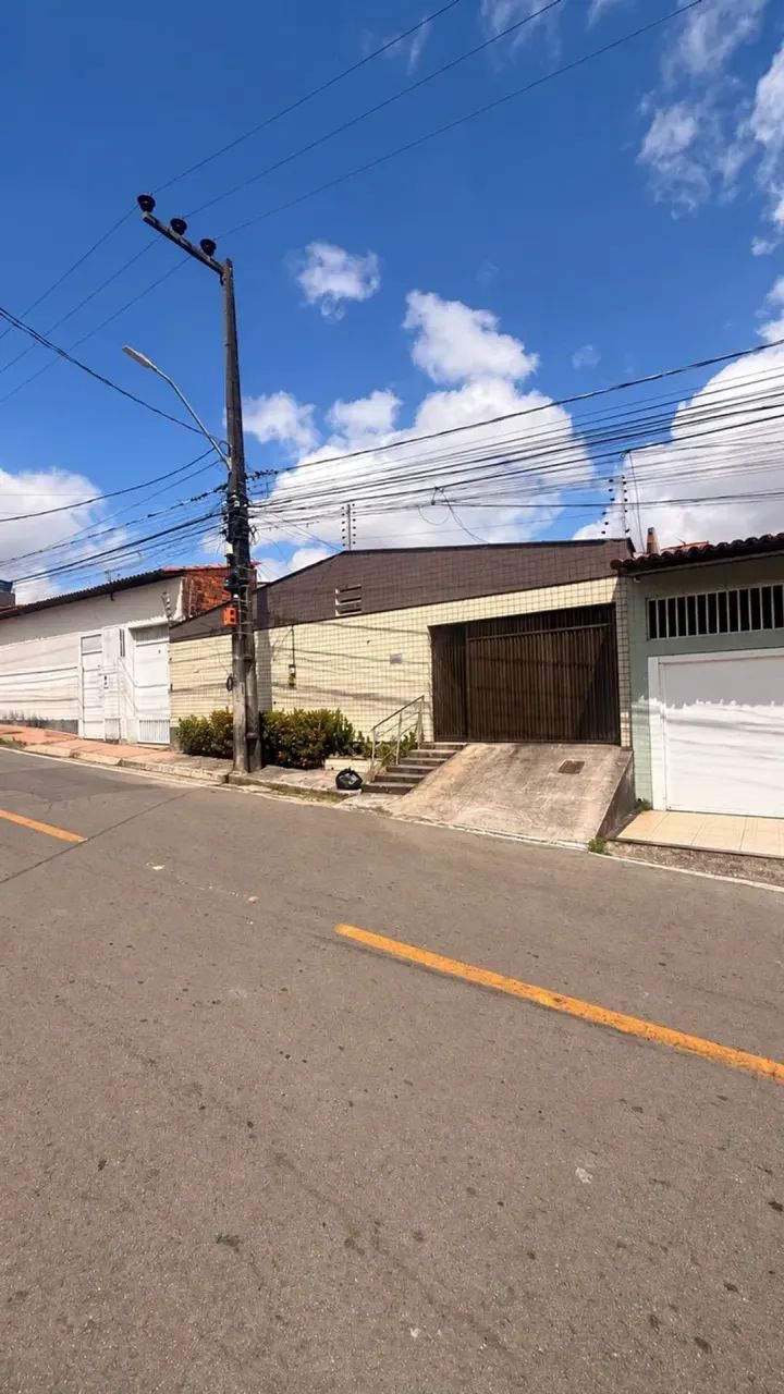 VENDO CASA À VENDA  ANGELIM
