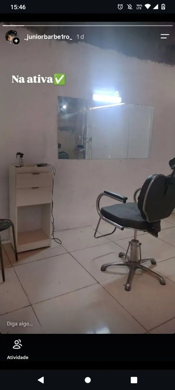 Cadeira bancada e espelho tudo top