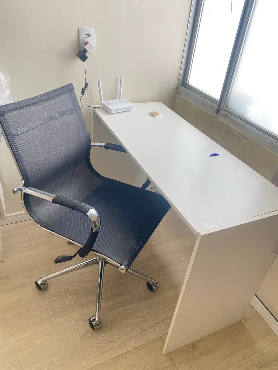 Mesa e cadeira escritório  - Foto 4