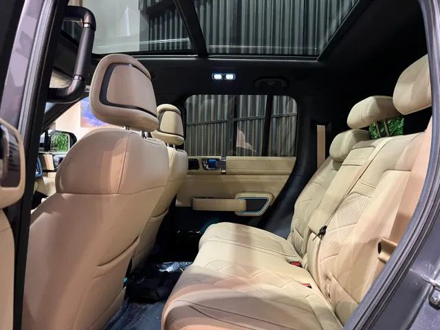 Denza B5 4WD, foto 11 de 12