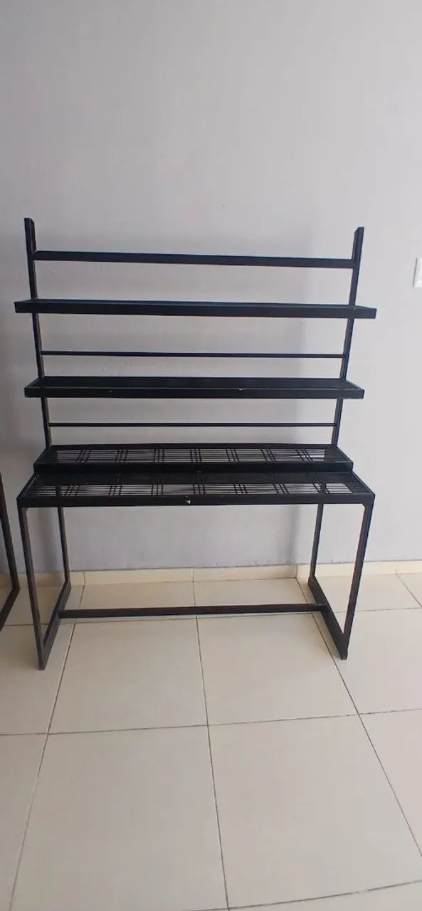 Estante de ferro 