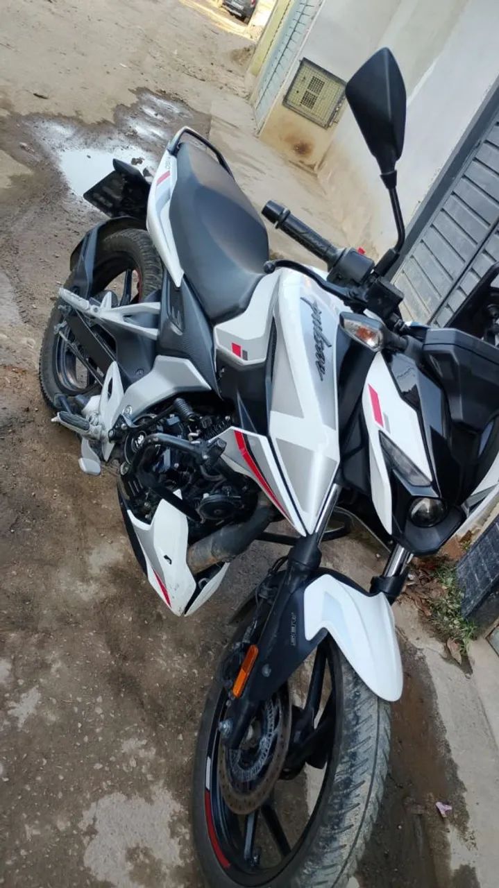 Pulsar 150  