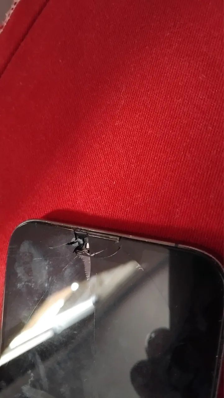 OPORTUNIDADE iPhone 13 Pro Max Com trincho 