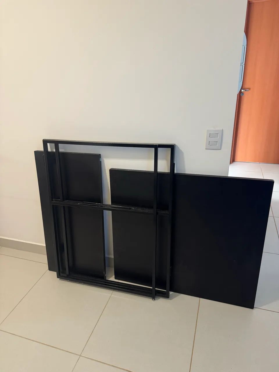 Mesa dobrável de metalon e MDF  - Foto 5