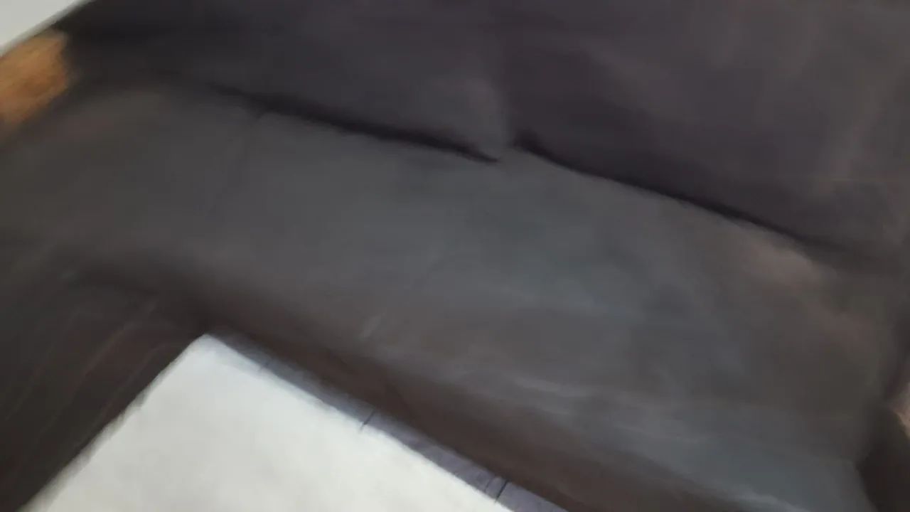 Sofá de Suede com chaise do lado direito - Foto 5