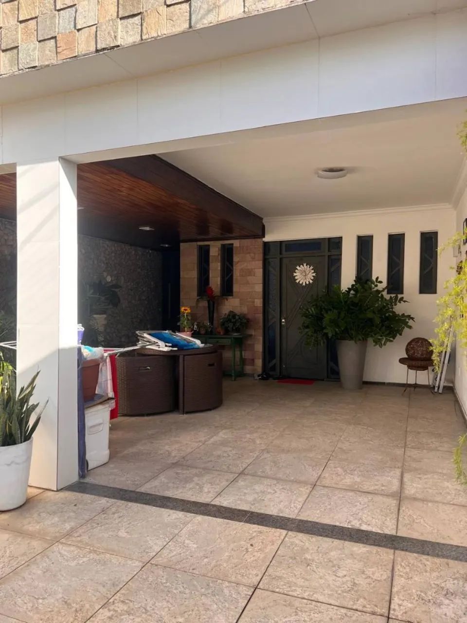 CASA EM RUA PÚBLICA - SUÍÇA (1) - Foto 2