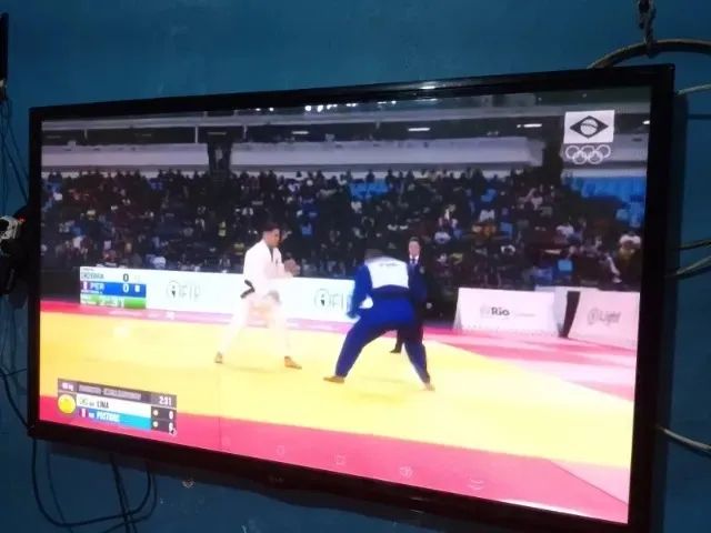 TV  LG 50" - Foto 2