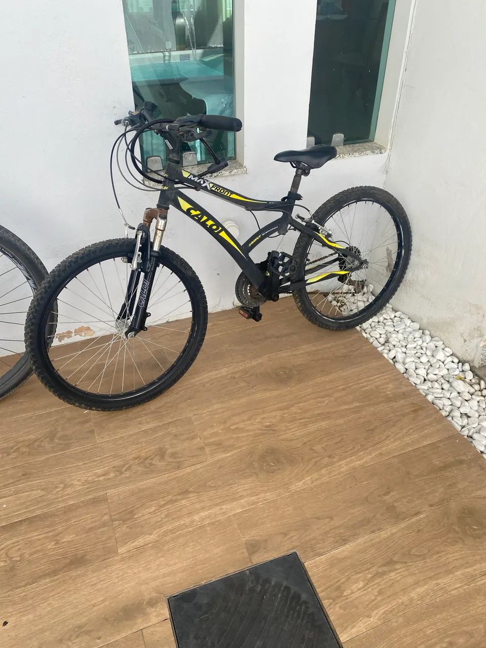 Bicicleta Caloi aro 24 Max front 
