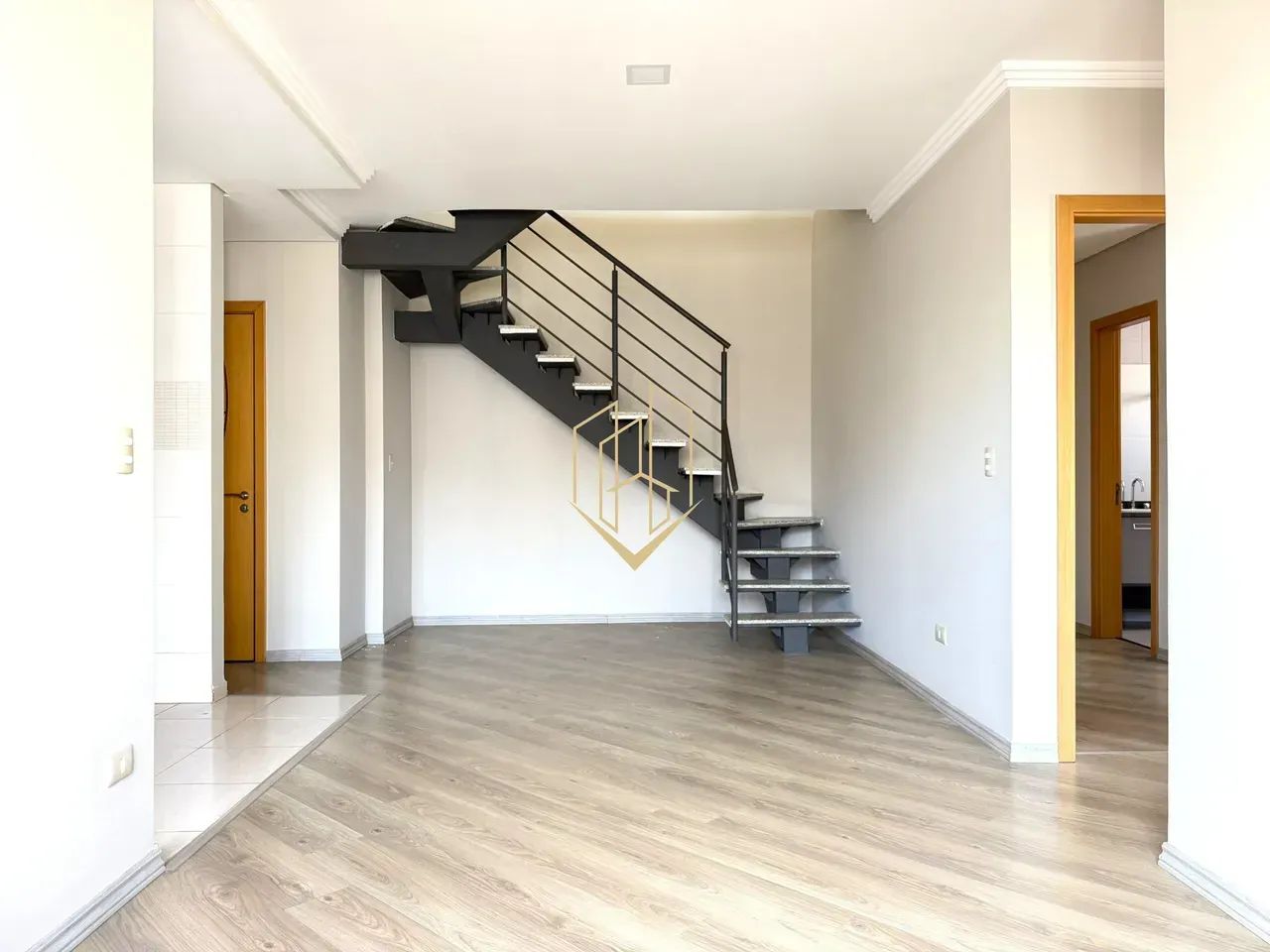 Cobertura duplex com 3 quartos e 2 vagas no Cristo Rei - Foto 4