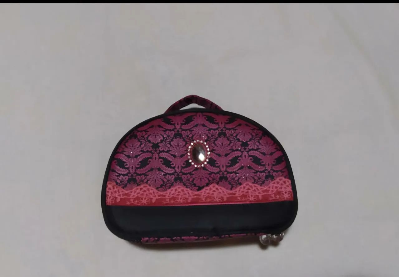 Necessaire 