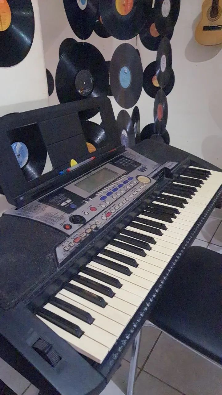 YAMAHA PSR-550