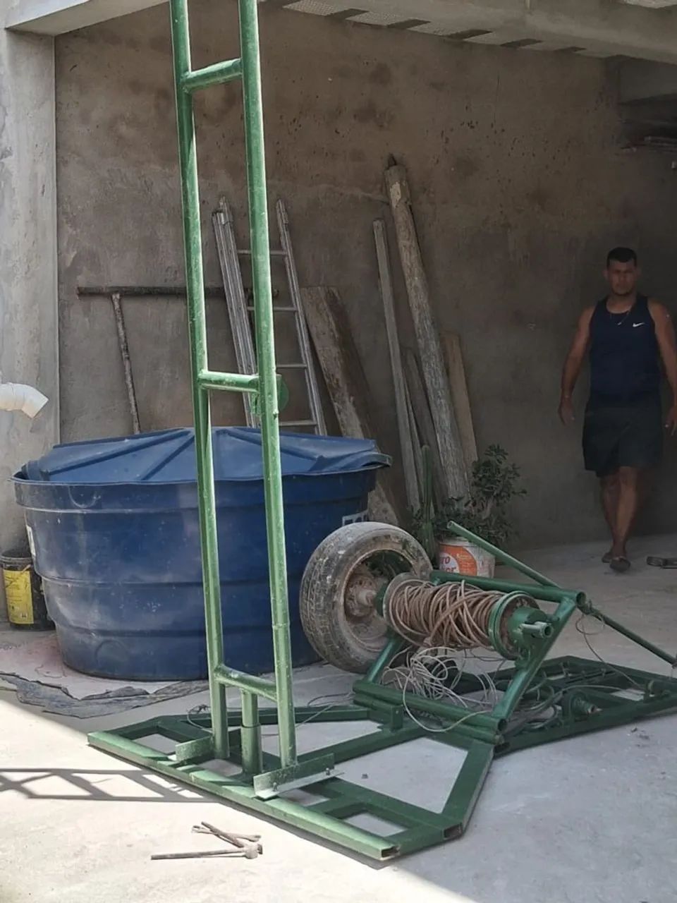 Estou vendendo uma bate estaca sem o motor - Foto 2