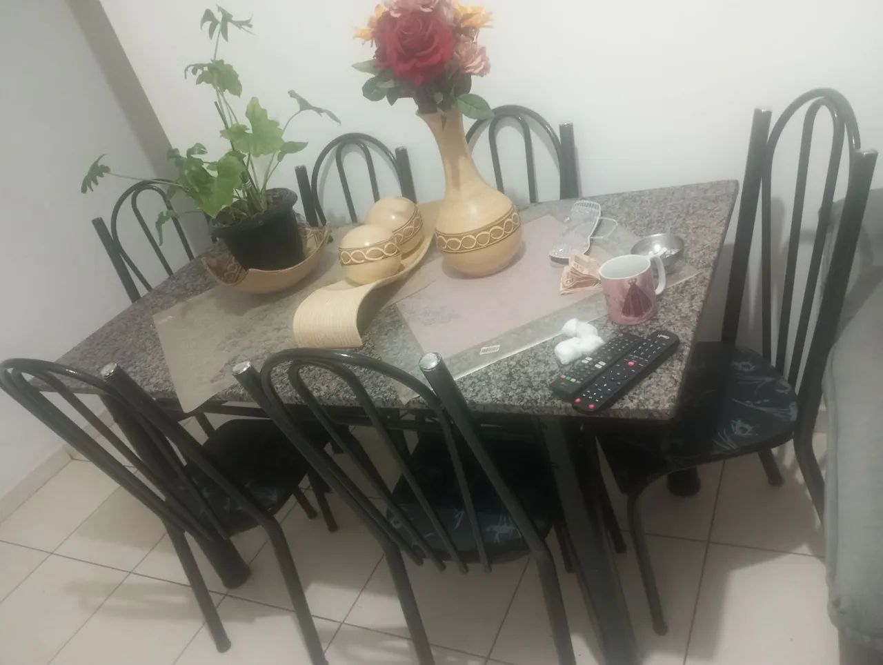 Mesa 6 cadeiras 