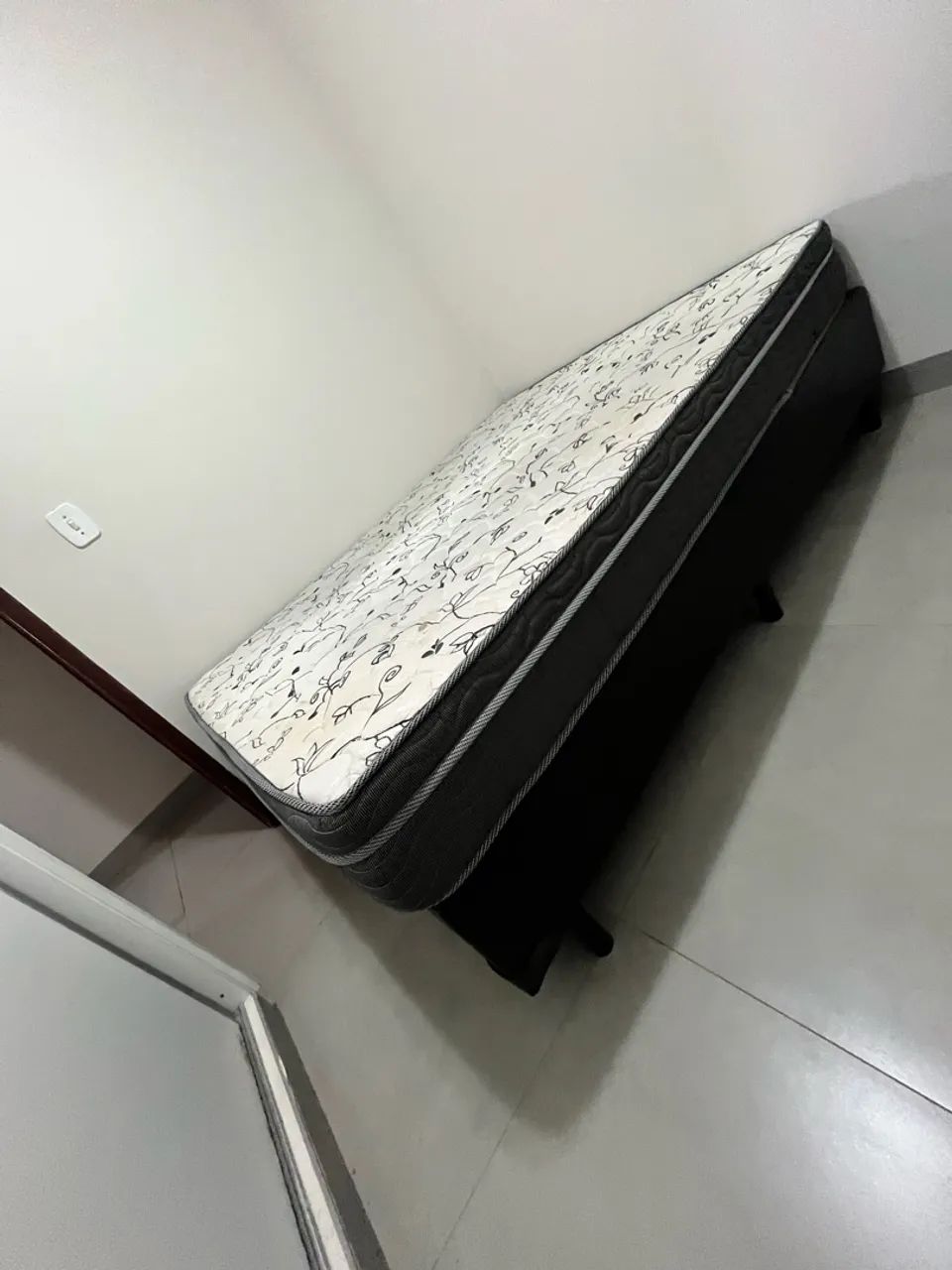 Cama box e Colchão Ortobom 