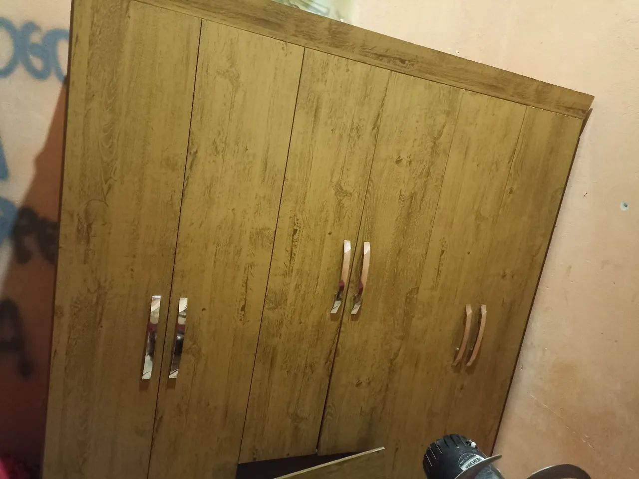 Guarda roupa bom