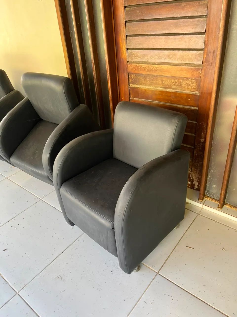 Conjunto de cadeiras de couro - Foto 2