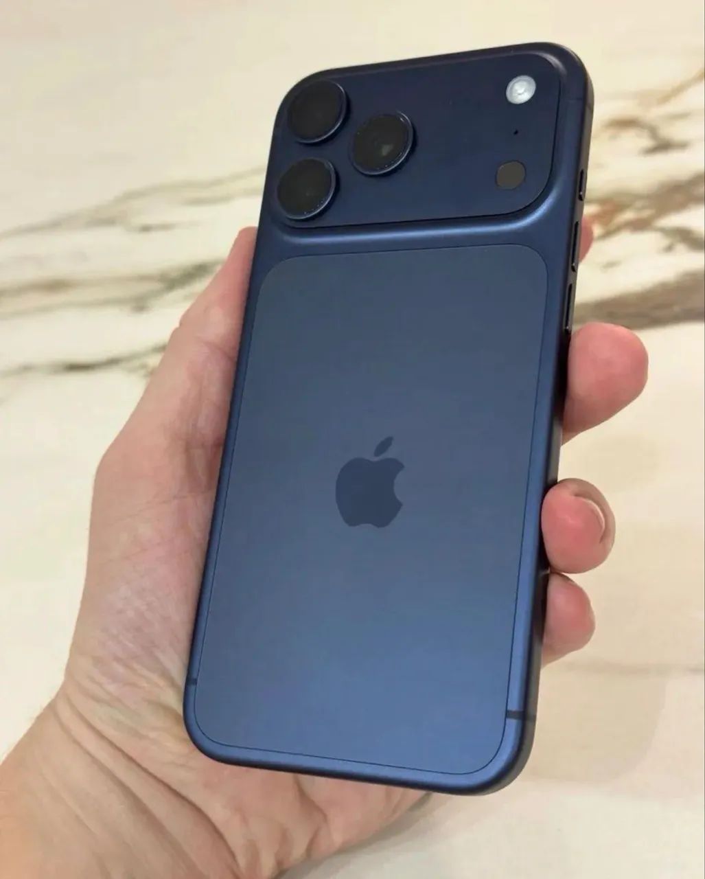 ? VENDO IPHONE 17 PRO MAX - AZUL ? - Foto 3