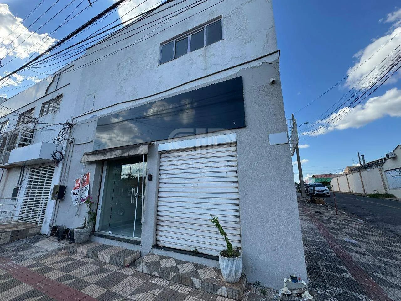 Salão Comercial com 118m² no CPA II