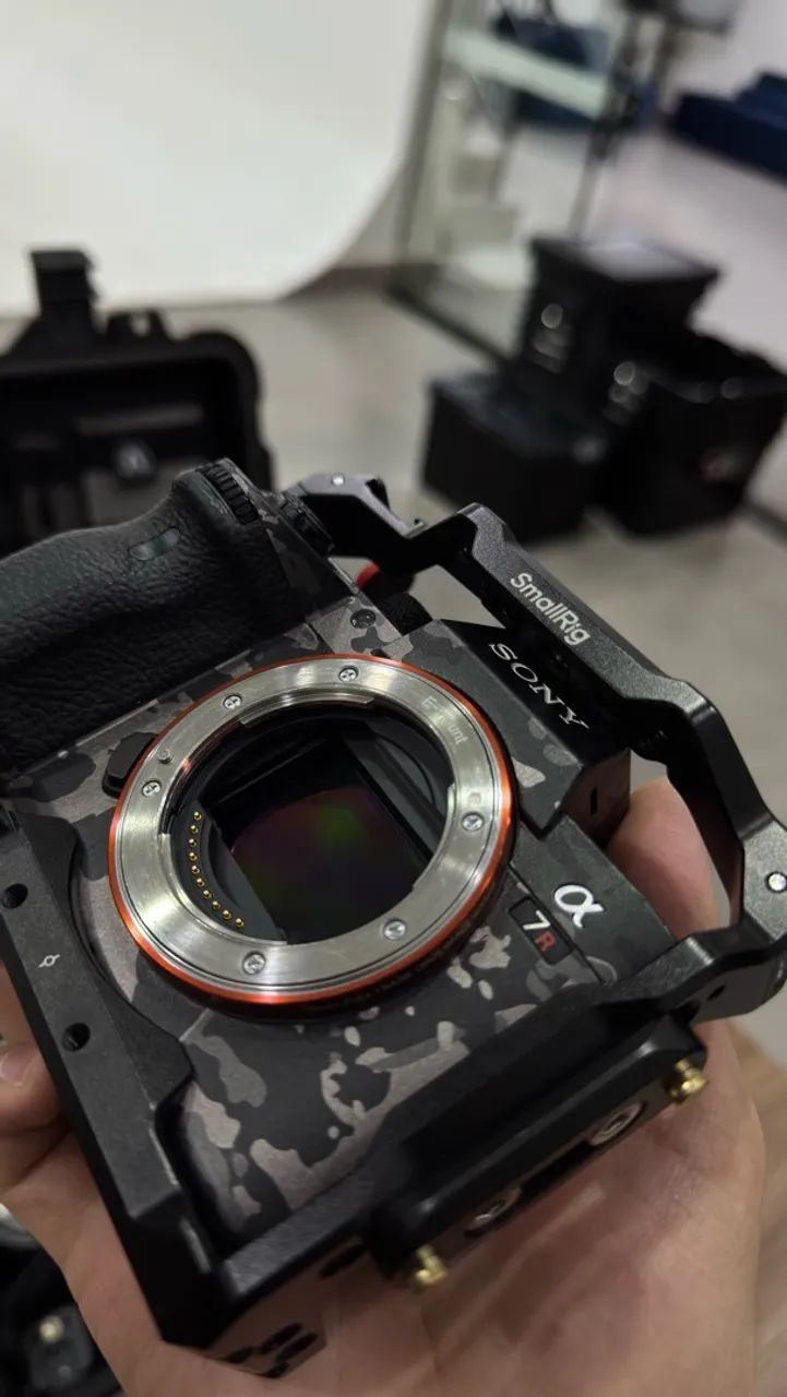 Sony A7R III com skin + Smallrig cage - Foto 4