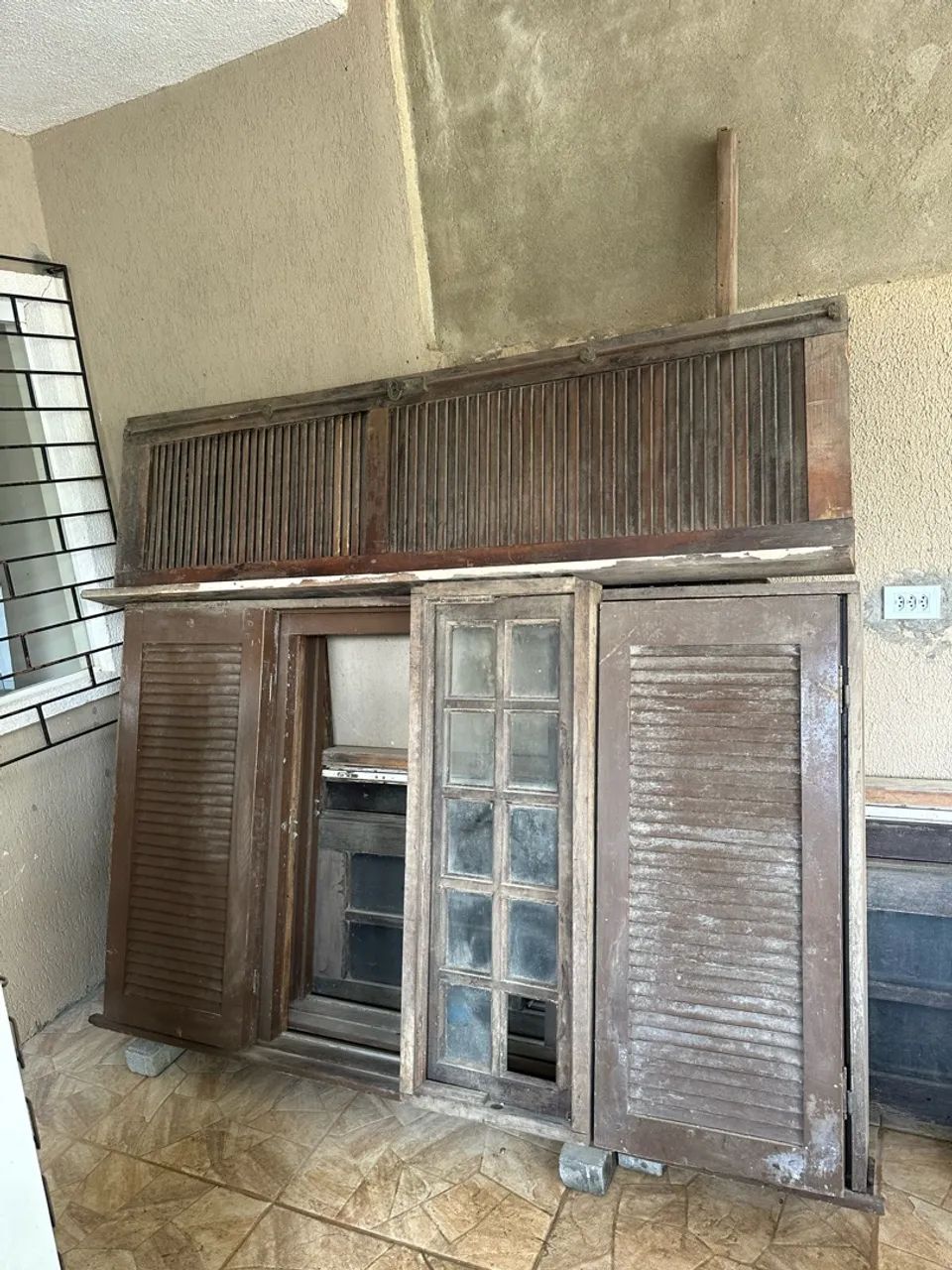 Janelas e portas de imbuia  - Foto 3