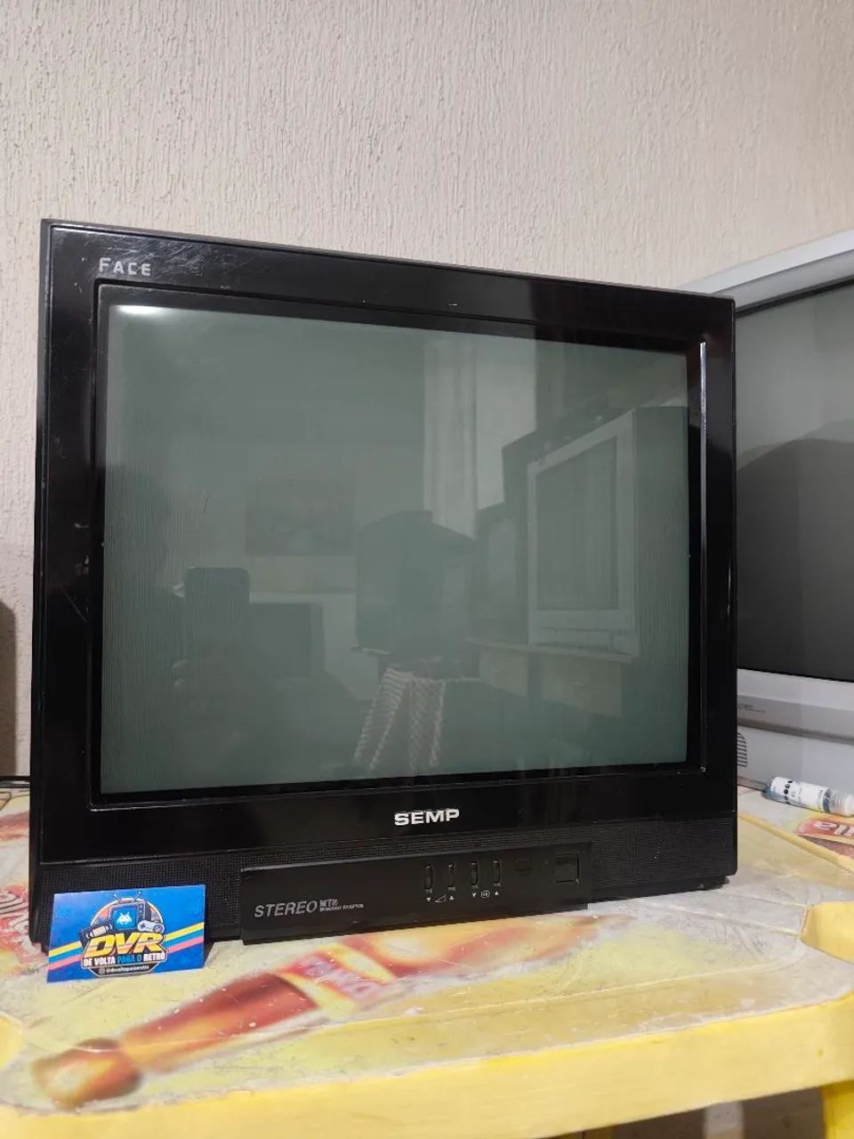 Tv de tubo Toshiba face 21 polegadas 