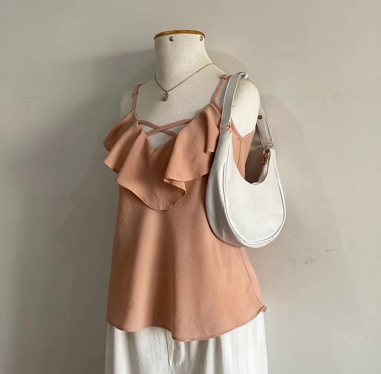 Blusa de alcinha com babado - Foto 3
