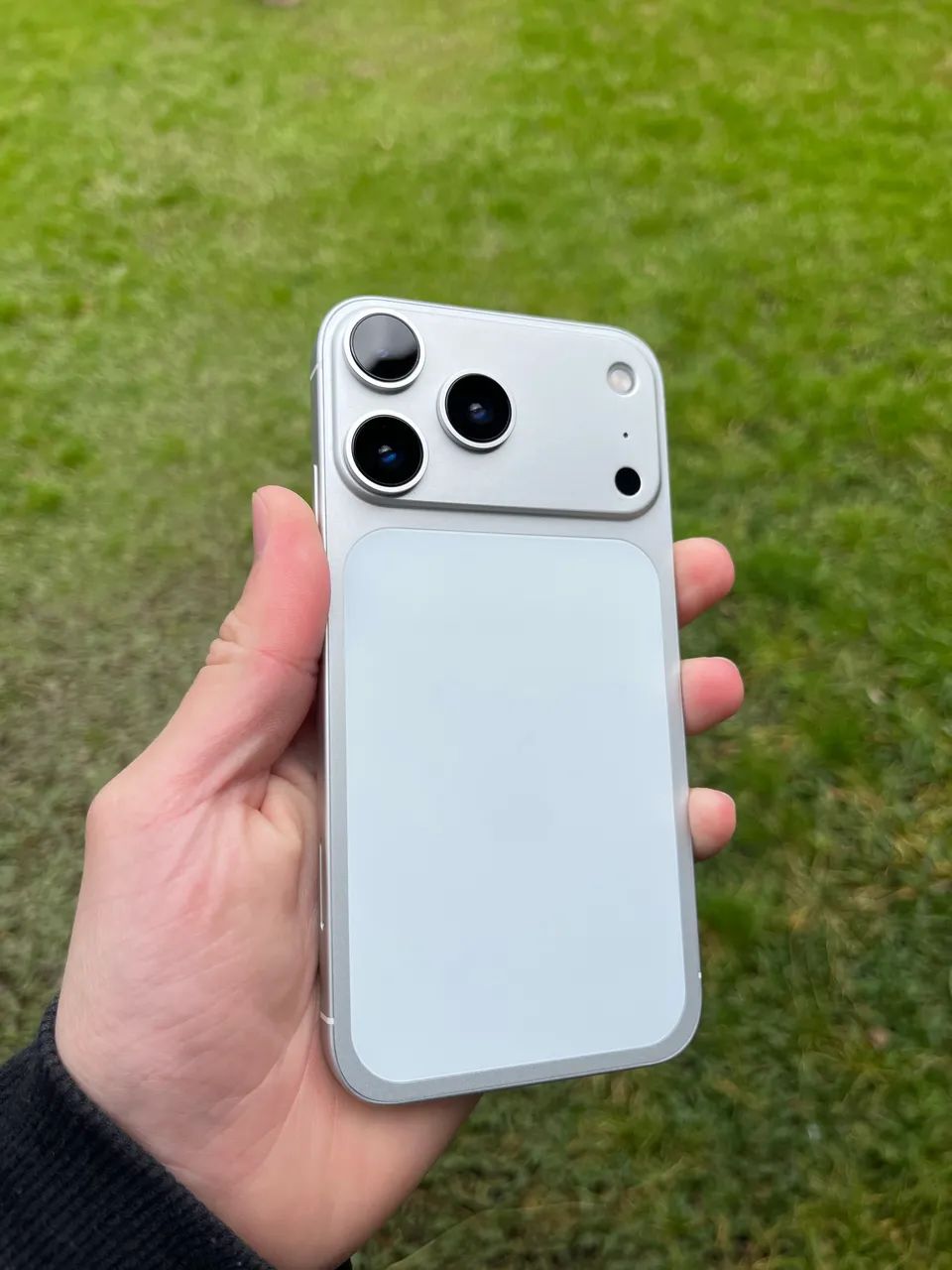 iPhone XR 128gb na carcaça do iPhone 17 Pro  - Foto 4